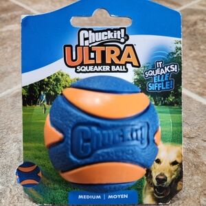 Chuckit! Ultra Squeaker ball